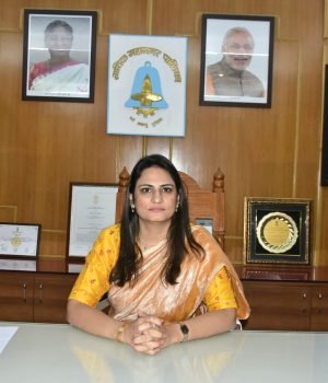 Manisha Khatri, IAS